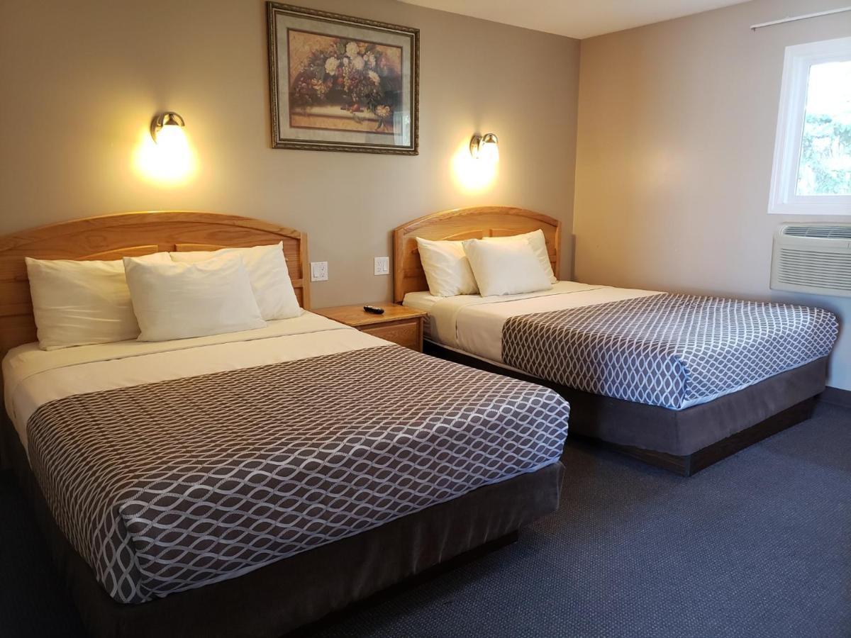 Lamplighter Inn Three Hills Esterno foto