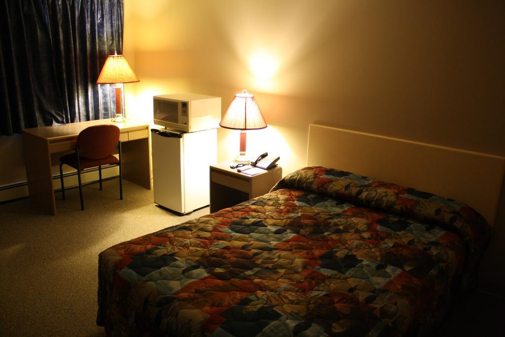 Lamplighter Inn Three Hills Camera foto